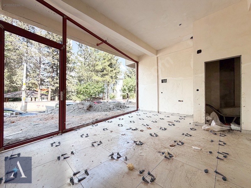 ALP ASİSTANLIK'TAN SERİNTEPE KARAKOLU CİVARI SATILIK İŞ YERLERİ - 11. küçük görsel